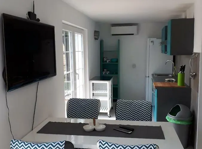 House Valerija * 로바니스카